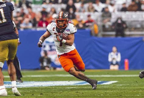 Steelers Sign Oklahoma State RB Jaylen Warren as UDFA