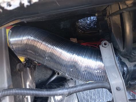 Промежуточный воздуховод — Chevrolet Niva GLX, 1,7 л, 2009 года ...