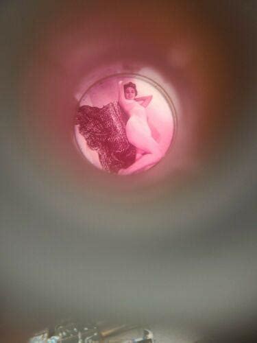 Vintage Keychains Nude Girl Pin Up Peep Show Telescoping Viewer