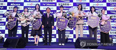 배구 제왕 김연경 2년 연속 정규리그 Mvp역대 최다 6회 수상 한국경제