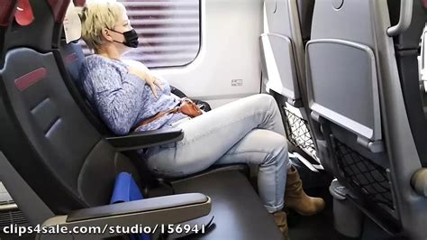 Crossed Legs Orgasm On A Train Amateur Amateur Porn Feat Mature Cunt XHamster