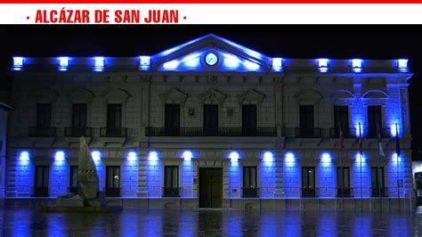 Alcázar de San Juan embellece la fachada del Ayuntamiento con una nueva