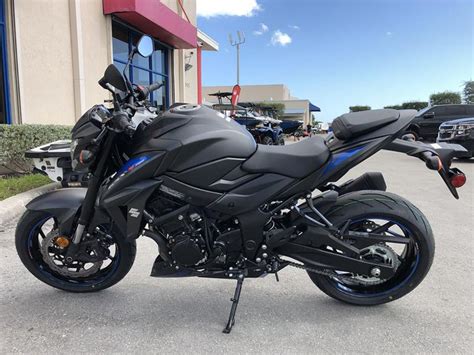 Gsx S Z Suzuki Naked Bike Review Specs Price