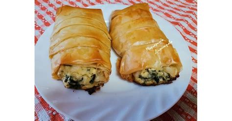 Плисирани спаначени банички