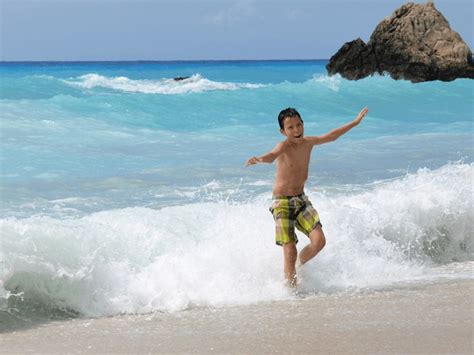 En La Categor A Boy Tween Nude De Im Genes Fotos De Stock E Ilustraciones Libres De