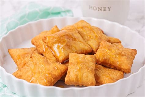 Homemade Sopapillas Recipe {+VIDEO} | Lil' Luna