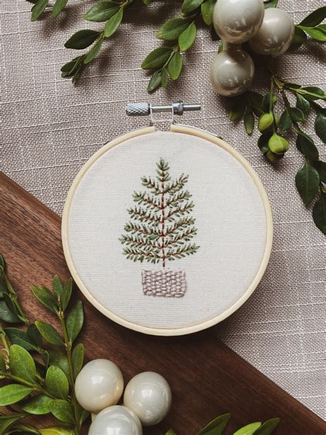 Christmas Tree Hand Embroidery Pattern Etsy