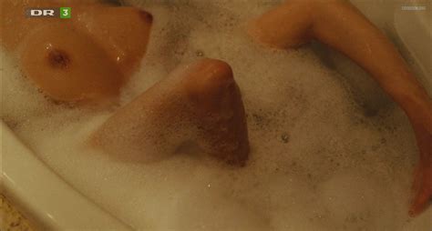 Naked Lea Gregersen In Eliten