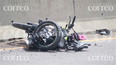 Arrollan A Pareja De Motociclistas En Carretera De Dolores Hidalgo