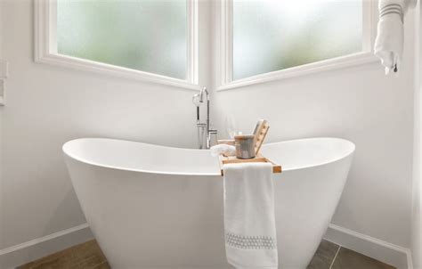 Freestanding Tub Faucet Placement: Where to Place a Floor Mount Filler - Luxury Freestanding Tubs