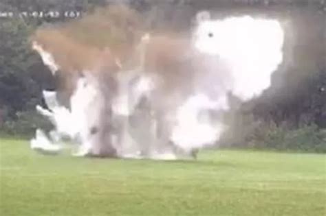 dramatic moment grenade  exploded  bomb disposal units  playing