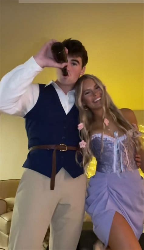 Pin By Eris Horan On Disfraces Couples Halloween Outfits Cute