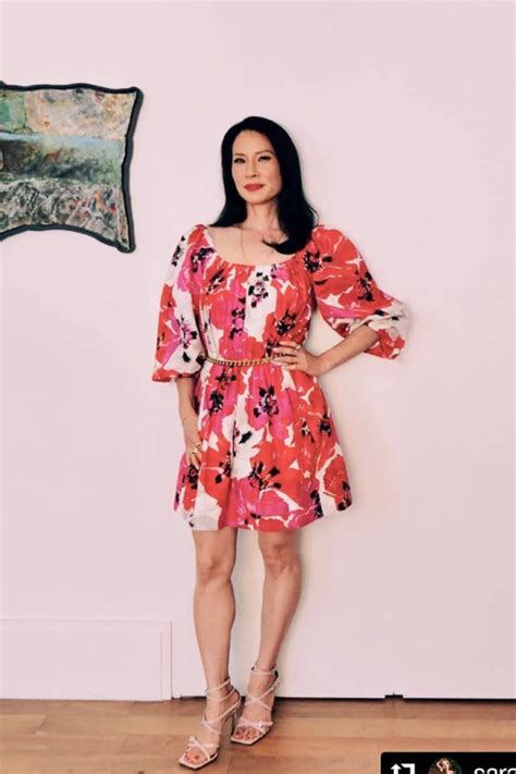 Sao phim Sex and the City 47 tuổi có làn da căng mướt nhờ không uống loại nước này