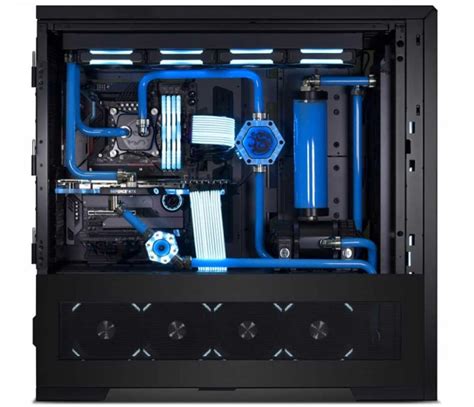 lian li    boitier enorme pour plein de possibilites