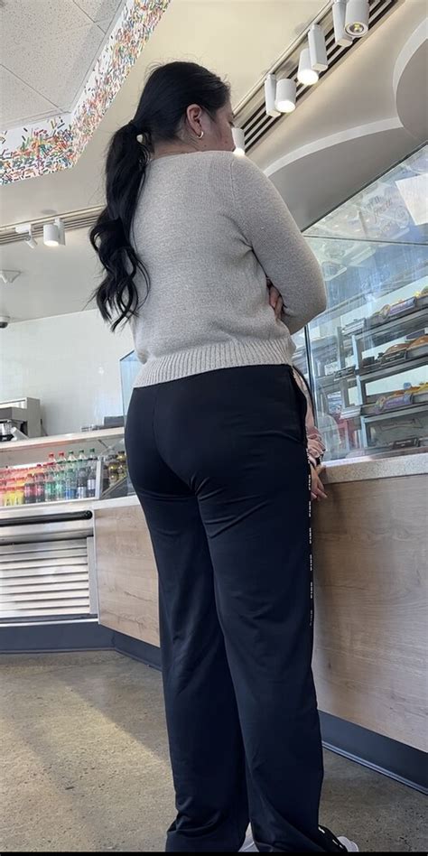 Thick Latina Milf Booty In Tight Pants At Krispy Kreme Spandex Leggings Yoga Pants Forum