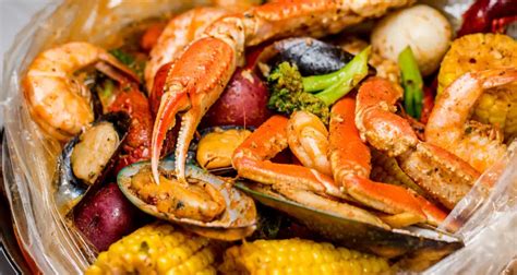 Baltimore Seafood The Best Seafood Boils In Maryland Nomtastic Foods