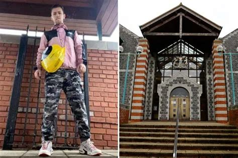 Naked Man Locked Out Of Hotel Room Gets Doused From Todger To Toe With Fire Extinguisher Daily