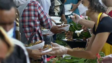 Véspera de Natal tem ceia solidária para a população em situação de rua