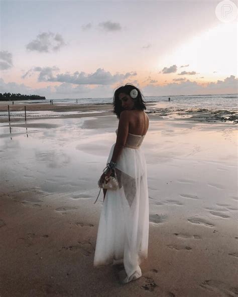 Lingerie à mostra como usar essa tendência que é sucesso no street style de um jeito glam