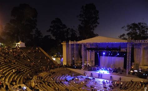 The Styrous® Viewfinder Paul Simon At The Greek Theater