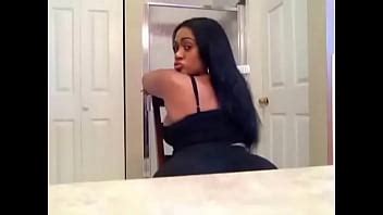 Cuban Girl Shaking Her Ass BootyTwerkTv XVIDEOS