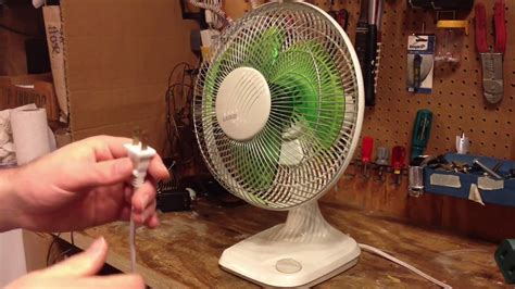 Blade Swapping On The Lasko 12 Oscillating Table Fan Youtube