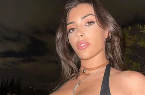 She S Totally Naked Doechiis Revealing Outfit Is Even Worse Than Bianca Censoris