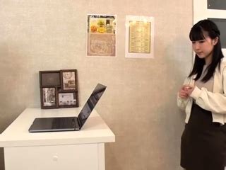 Amateur Asian Lesbians Kissing At DrTuber