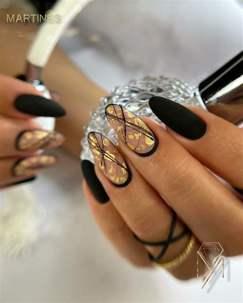 Latest Matt Black Nail Art Designs To Try In