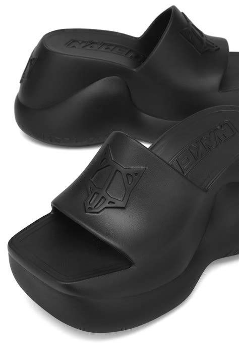 NAKED WOLFE CHIC BLACK SLIDES Omberon