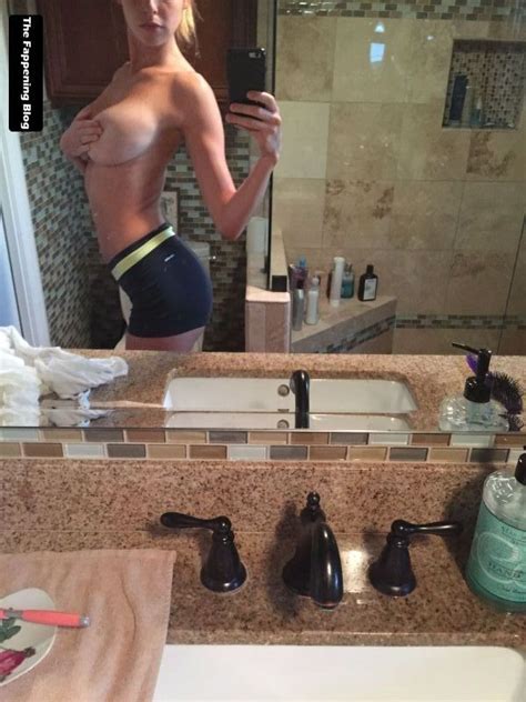 Elizabeth Turner Elizabethcturner Nude Leaks Photo Thefappening