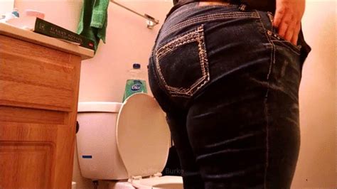 Saffrons Gross Clips BBW Dump In Red Skirt WMV