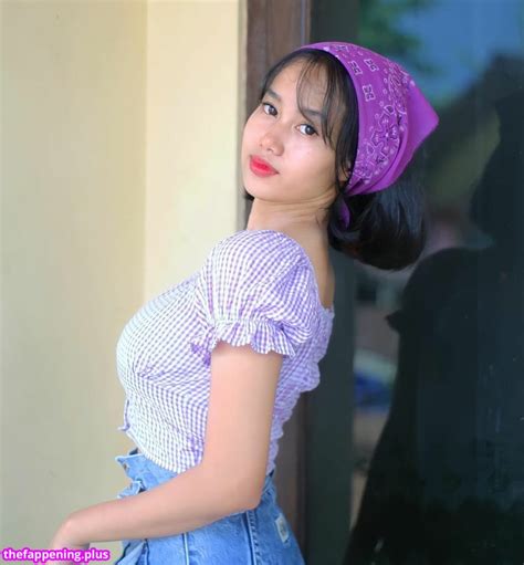 Elvara Caliva Yourelvv Yourelvv Nude OnlyFans Photo 20 The Fappening Plus