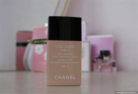 Тональный крем «Естественное сияние» Chanel Vitalumiere Aqua Ultra ...