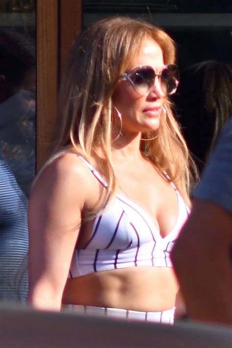 Jennifer Lopez Cleavage Hot Celebs Home
