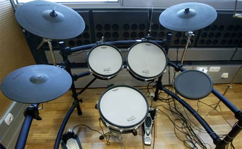 Are Electronic Drums Good for Beginners? in 2025