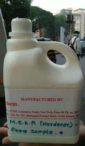 Liquid Methyl Ethyl Ketone Peroxide Hardener Liters Packaging