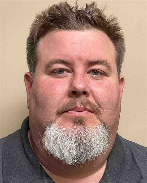 Arnold James Michael Sex Offender In Scotts Hill TN 38371 TN00567968