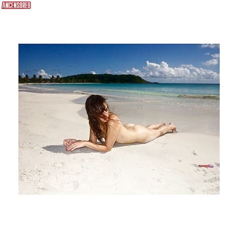 Naked Belén Chavanne Added 07 24 2017 by shibbyman23