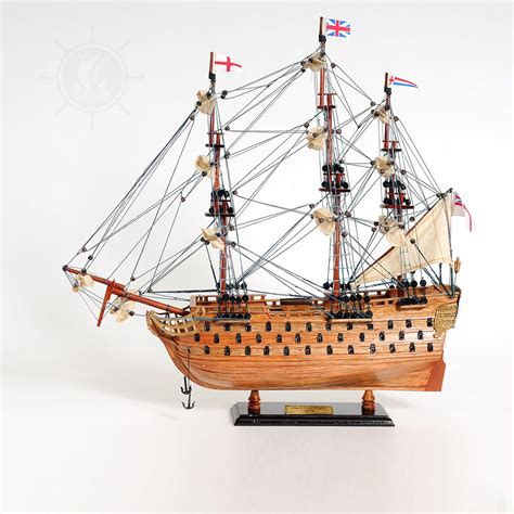 HMS VICTORY SMALL WITH DISPLAY CASE | Museum-quality | Fully Assembled ...