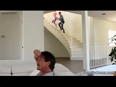 Madrastra Y La Hijastra De Playfellow Seduciendo Al Hijastro De Mi Padrastro XVIDEOS