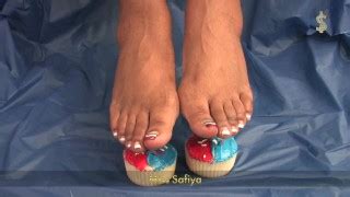 Free Barefoot Food Crush Porn Videos From Thumbzilla