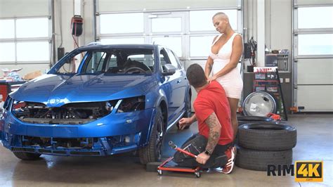 Deolane Bezerra Nude Mechanic Climbing With Busty Naughty Customer Cnn Amador