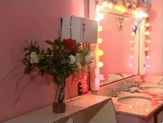 ACONTECE Até que enfim um Banheiro Gay