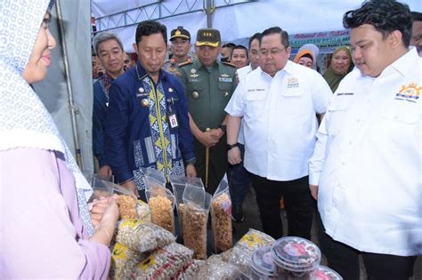 Pasar Murah Kadin Sultra Dan Pemkot Kendari Hadirkan Sembako Di Bawah