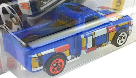 Купить HOT WHEELS МОДЕЛЬ CUSTOM 69 CHEVY PICKUP HW ART отзывы фото и характеристики на Aredi