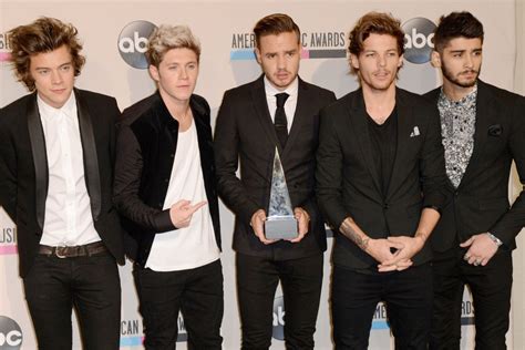 One Direction S Liam Payne Shares Pixilated Naked Photo Of Himself Upi