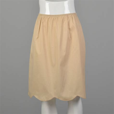 M Vanity Fair Nude Half Slip Vintage Lingerie Nylon 1 Gem