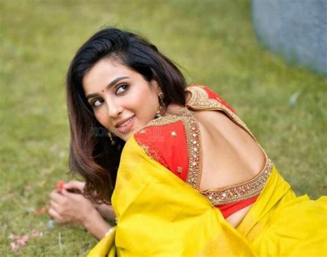 Actress Riya Suman Hot Glam Pictures 01 235598 Kollywood Zone