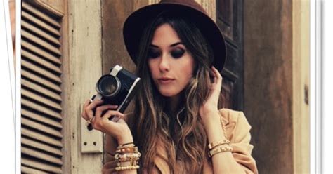 T Nia Oliveira Nude Um Cl Ssico Chic